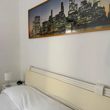 Spazioso Con 3 Da Letto Apartment *